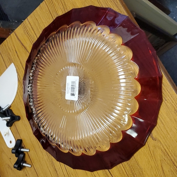 Mikasa Bella Court Ruby Chip and Dip - Picture 12 of 16